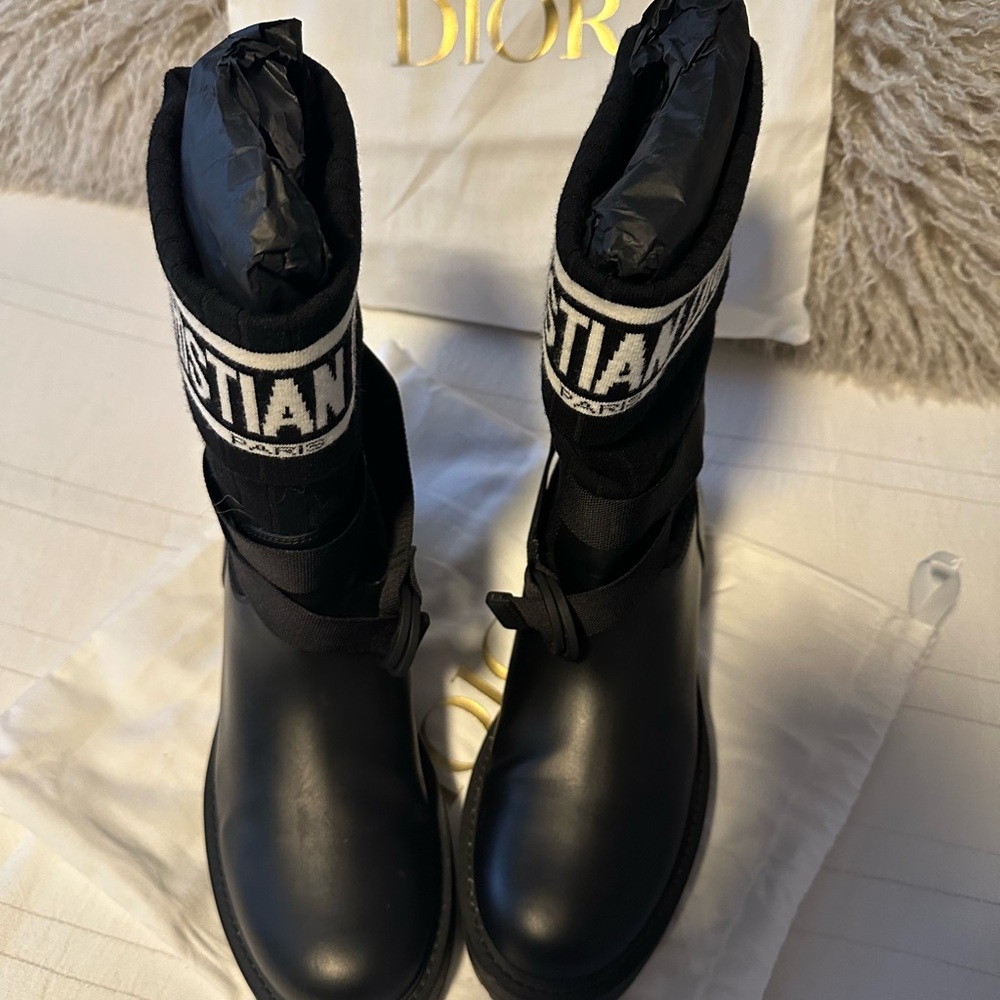 Dior Black D Major Ankle Boots with Logo Detail - Picture 3 of 7